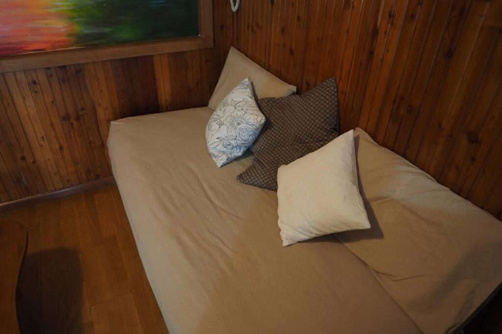 Apartamento La Casa Degli Ospiti Morbegno Exterior foto