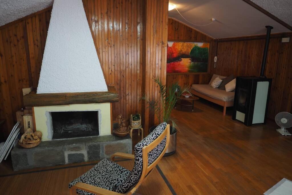 Apartamento La Casa Degli Ospiti Morbegno Exterior foto