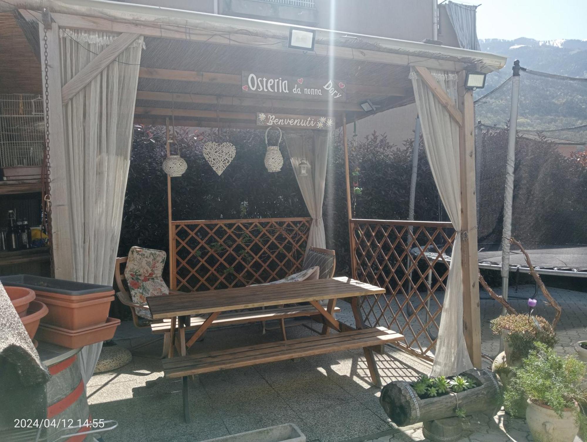 Apartamento La Casa Degli Ospiti Morbegno Exterior foto